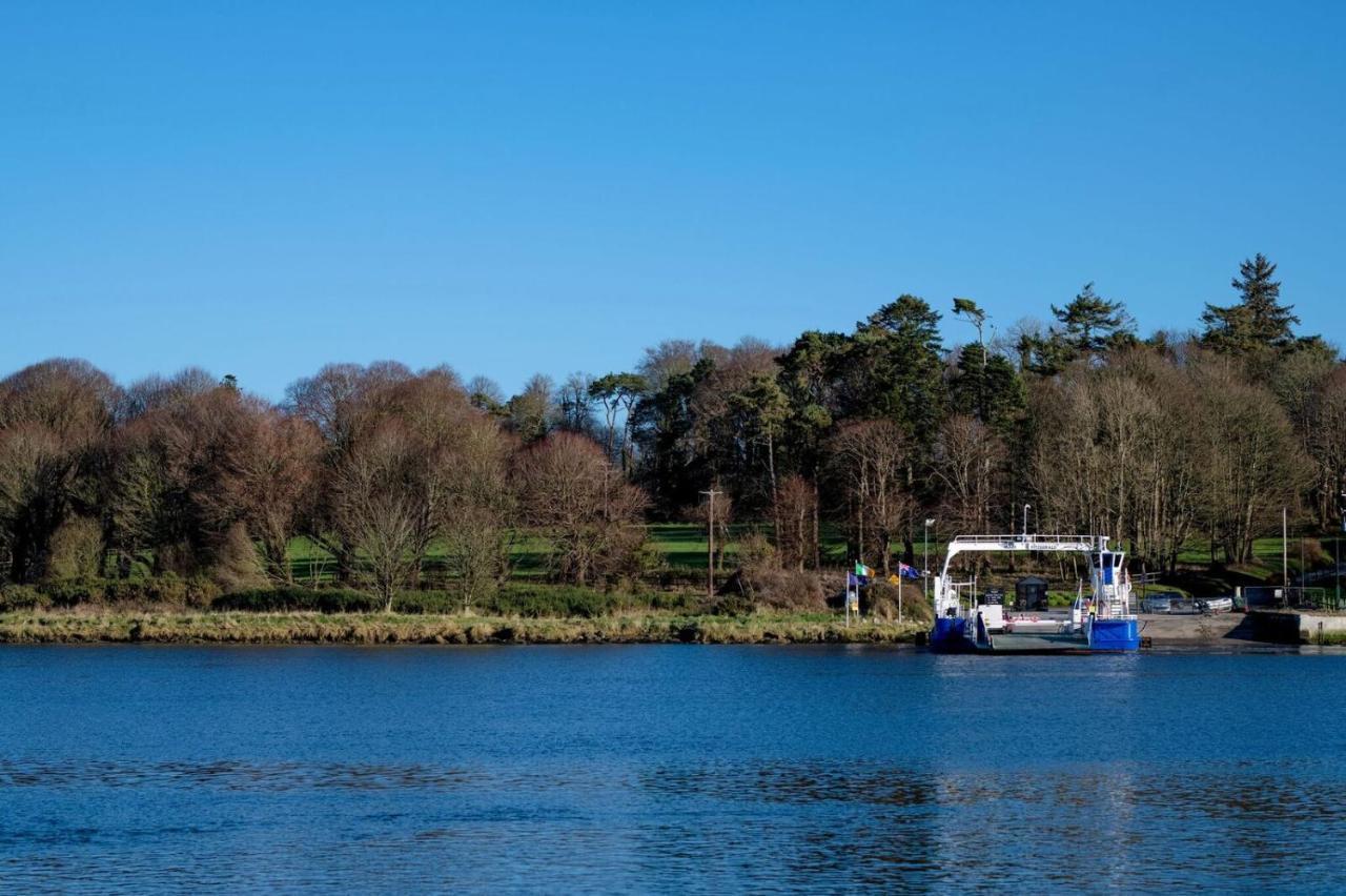 Waterford Castle Hotel & Golf Resort Ballinakill  Exteriör bild