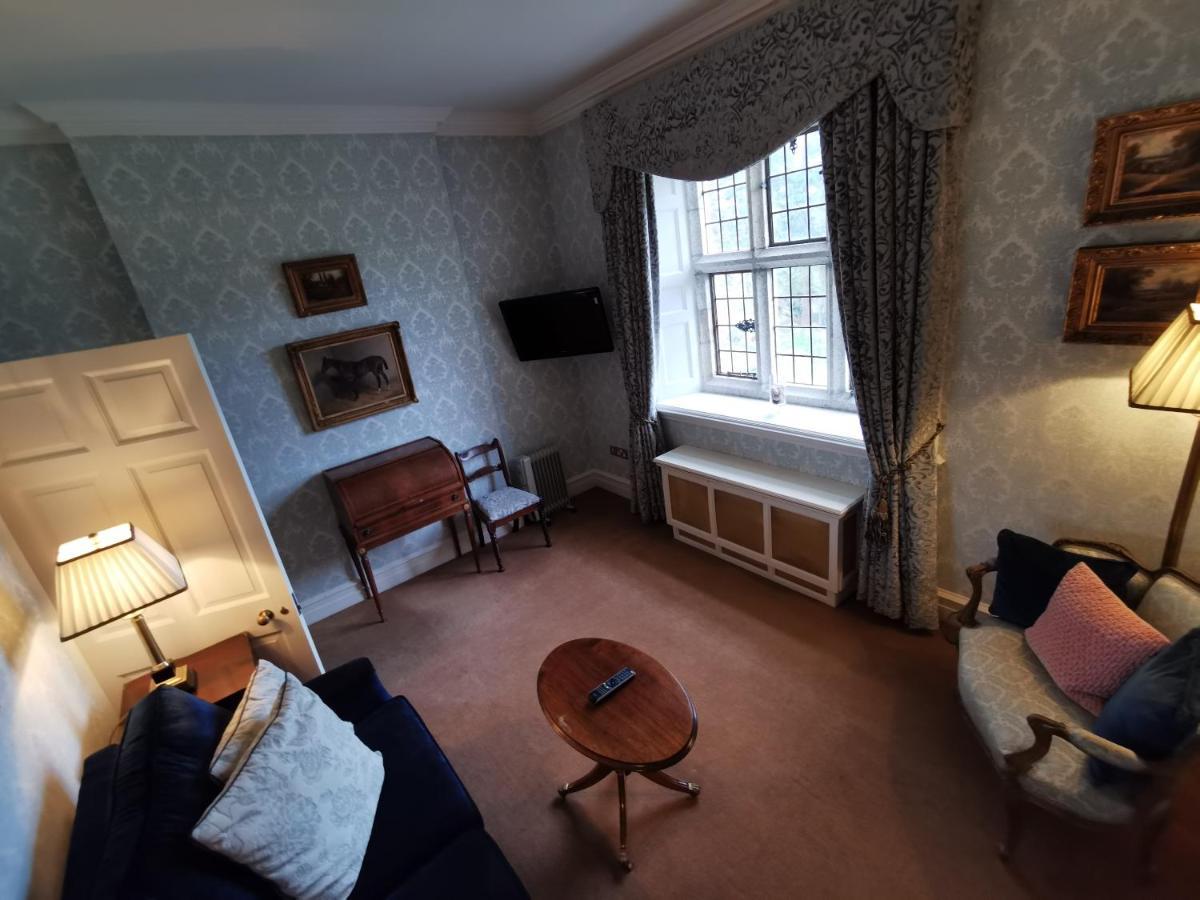 Waterford Castle Hotel & Golf Resort Ballinakill  Exteriör bild
