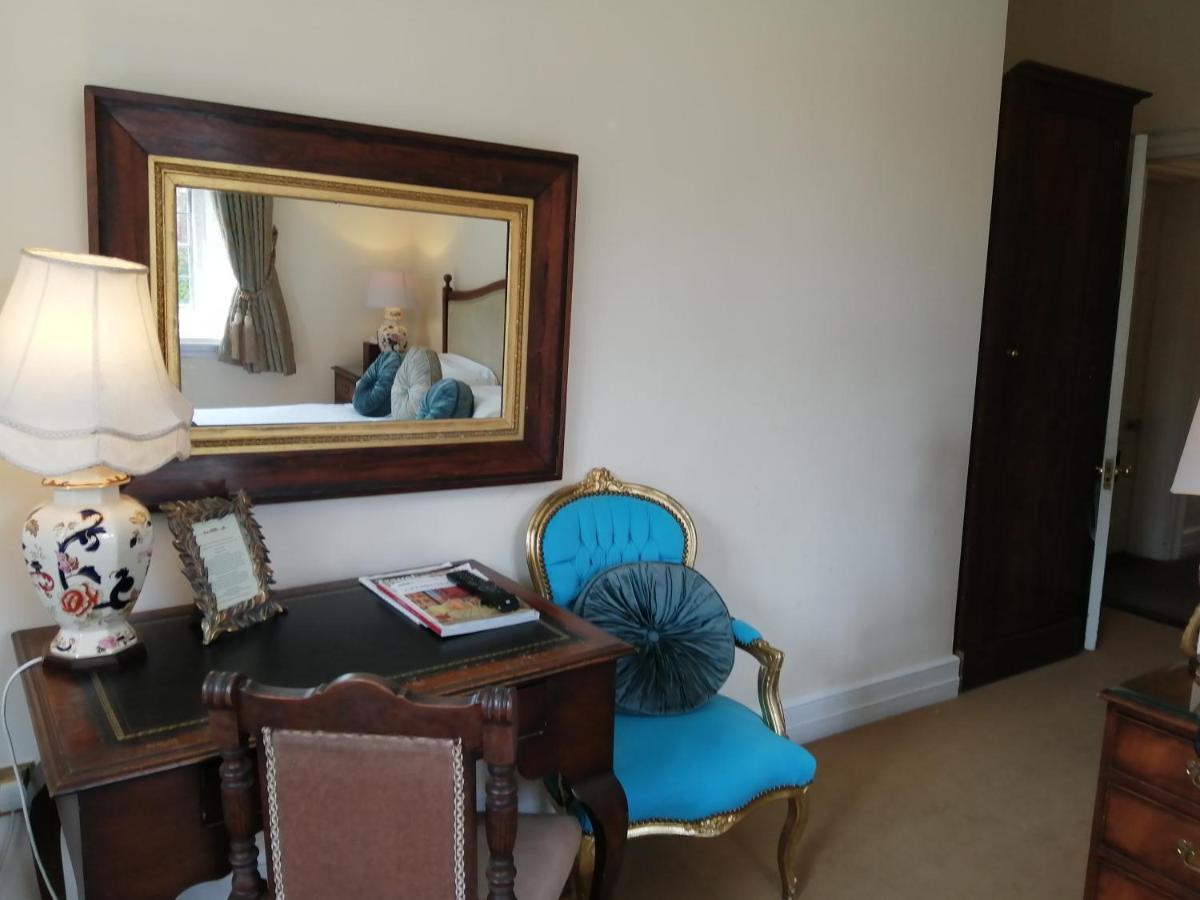 Waterford Castle Hotel & Golf Resort Ballinakill  Exteriör bild