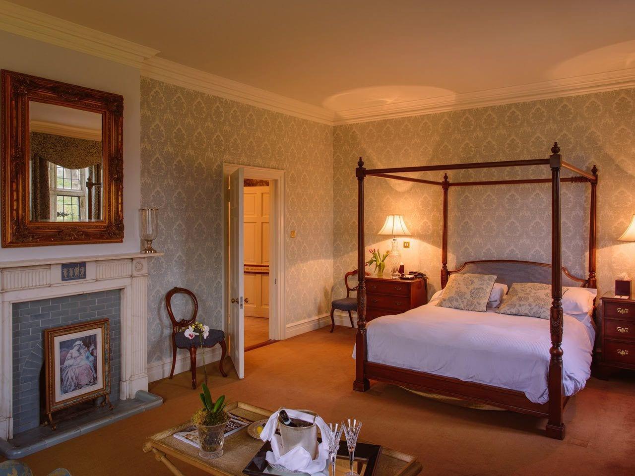Waterford Castle Hotel & Golf Resort Ballinakill  Exteriör bild