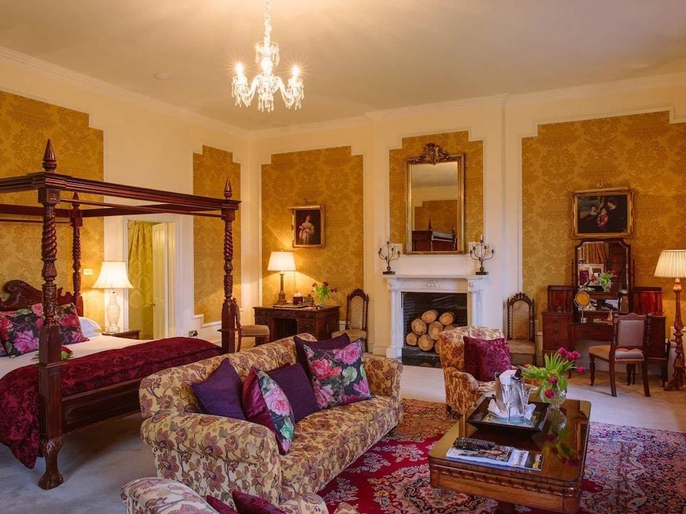 Waterford Castle Hotel & Golf Resort Ballinakill  Exteriör bild